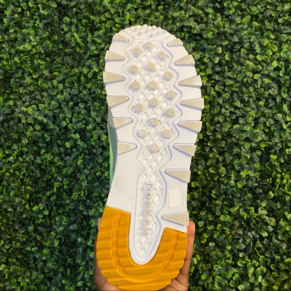 Reebok CL Legacy - Picture 4 of 7